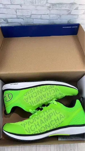 형광 그린 러닝화