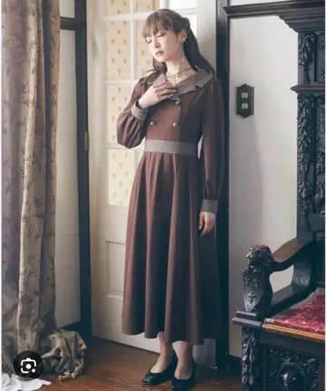 사라의 로맨스 원피스 메종 드 플뢰르 푸치 로브 카논