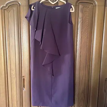 여성용 파티 드레스 퍼플 프릴 장식 드레스 어반 리서치