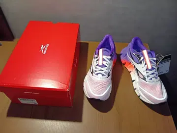 리복 플로트 지그 2 ( 화이트/로얄 퍼플 )