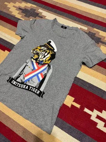 오니츠카타이거 티셔츠