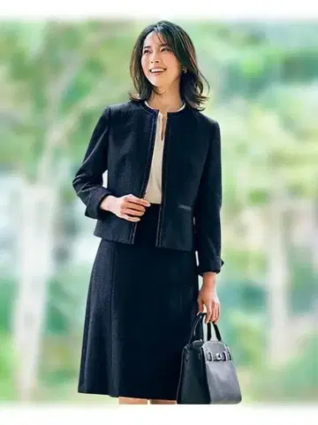 23구 L 라이트 샤인 트위드 네이비 노카라 자켓 스커트 수트