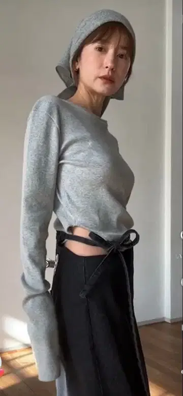 마츠모토 에나 착용 스타일 미키서 데님 롱 스커트