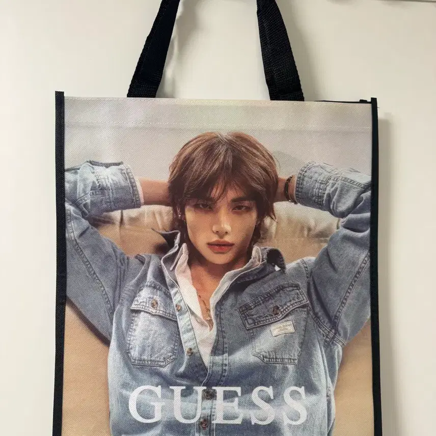 [送料無料]ストレイキッズGUESS ヒョンジン タポリンバッグSTRAY KIDS