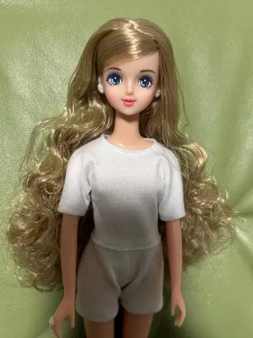 사야카 제니프렌드 블론드 웨이브 헤어