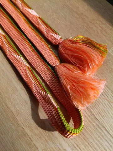 오렌지와 그린 색상의 술 달린 허리띠 실크 26D22