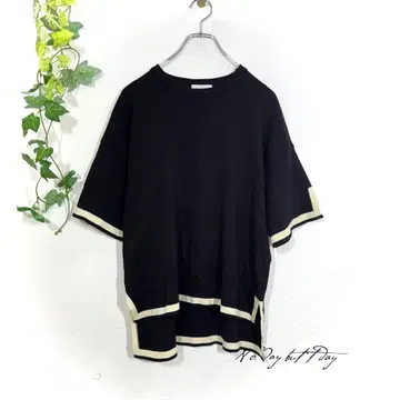 LA MONET TOKYO 도킹 니트 절개 바이컬러 크루넥