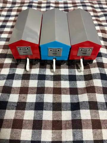 컬러풀 흔들흔들 화차 프라레일 박람회 얼굴 달린 화차 토마스 빨간색 파랑