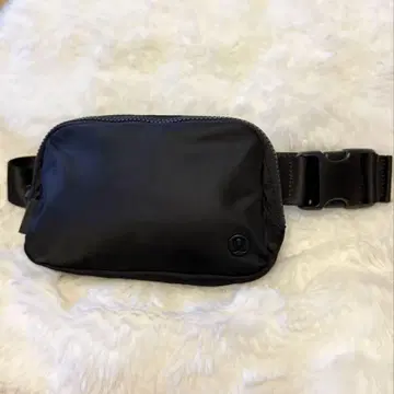 룰루레몬 바디백 (블랙)