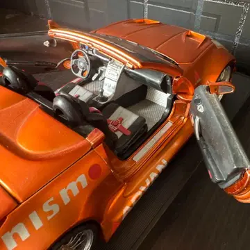 닛산 Nissan Z 니스모 1/18 스케일 모델