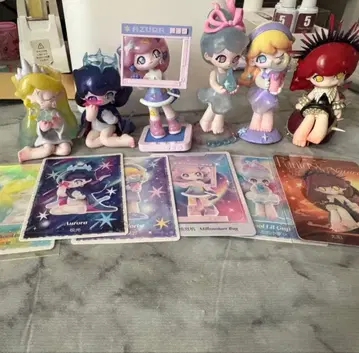 AZURA 피규어 POPMART