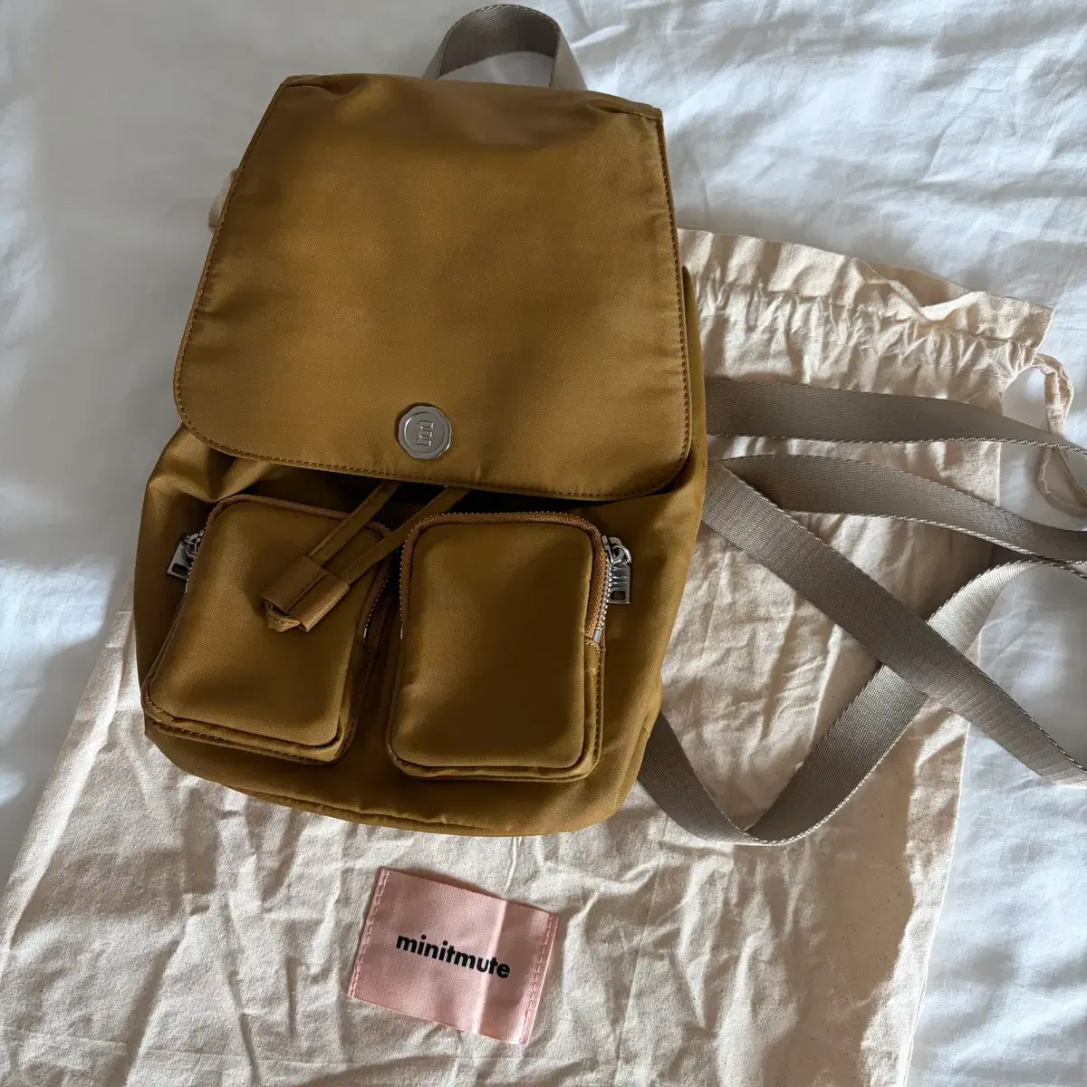 minitmute BASK BACKPACK 11L GRAY (New) on Bunjang Global Site.
