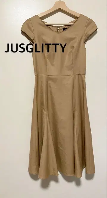 JUSGLITTY 저스길리티 베이지 롱 원피스 반팔 0