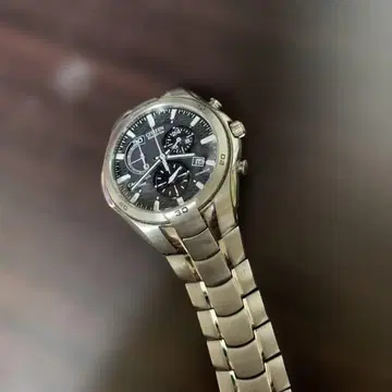 CITIZEN 에코드라이브 크로노그래프 시계