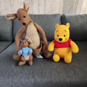 푸우와 캥거루 봉제 인형 세트