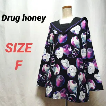 드래그 허니 독밀 사과 패턴 세일러 카라 티셔츠 블랙 병약 지뢰계
