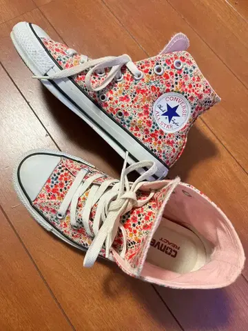 CONVERSE REACT 꽃무늬 하이컷 스니커즈