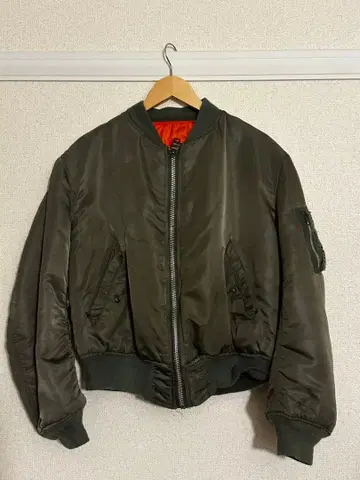 Alpha ma-1 플라이트 자켓 80년대