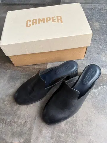 CAMPER 블랙 샌들 23cm