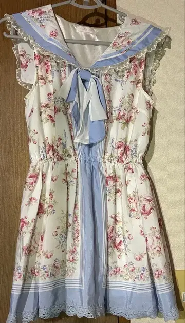 리즈리사 세일러 카라 슬리브리스 꽃무늬