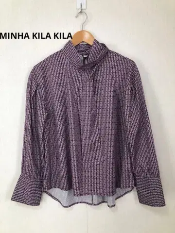 MINHA KILA KILA 미냐키라키라 기하학 패턴 보타이 블라우스