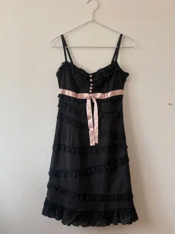 지저스 디아망테 신부 원피스 블랙 핑크 리본