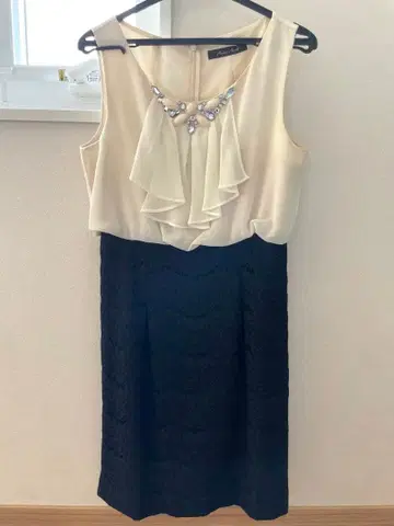 Aimer Acret 레이스 드레스 바이컬러