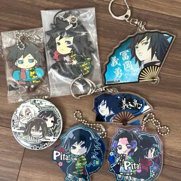 토미오카 기유 키링 스트랩 캔뱃지 묶음 판매