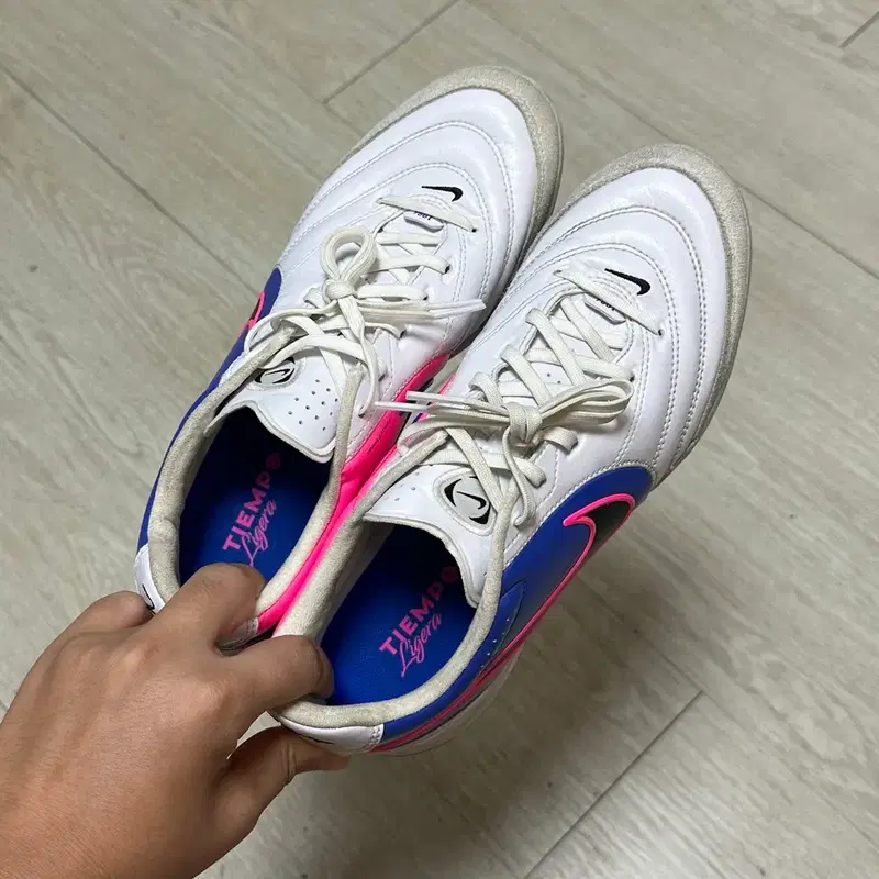 나이키 티엠포 리게라 프로 TF