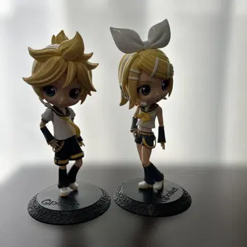 카가미네 린 피규어 Qposket과 카가미네 렌 피규어 Q posket