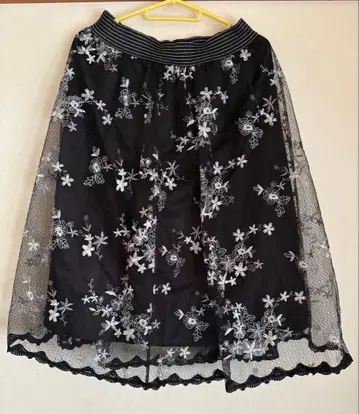 axes femme 꽃무늬 스커트 M