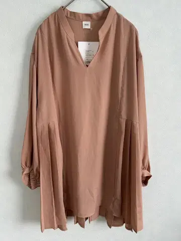 Elura 사라사라 키바 플리츠 TU 핑크 베이지 V넥 긴팔 셔츠 S