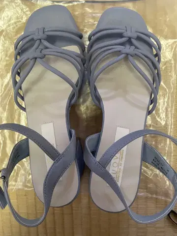 스카이블루 스트랩 샌들