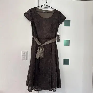 새상품 IDEALIZE 꽃무늬 레이스 반팔 원피스 결혼식 2차 모임