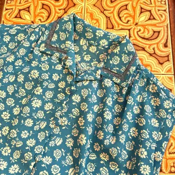 빈티지 레트로 스카이블루 꽃무늬 블라우스 쇼와 구제 의류