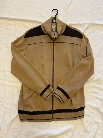 70년대~80년대 베이지 집업 저리 가격 인하 가능