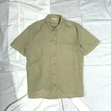 레이스 옷깃 블라우스 일본제 베이지 깔끔한 페미닌 모리걸