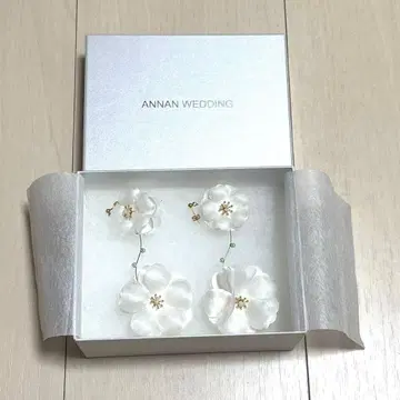 ANNAN WEDDING 화이트 플라워 귀걸이