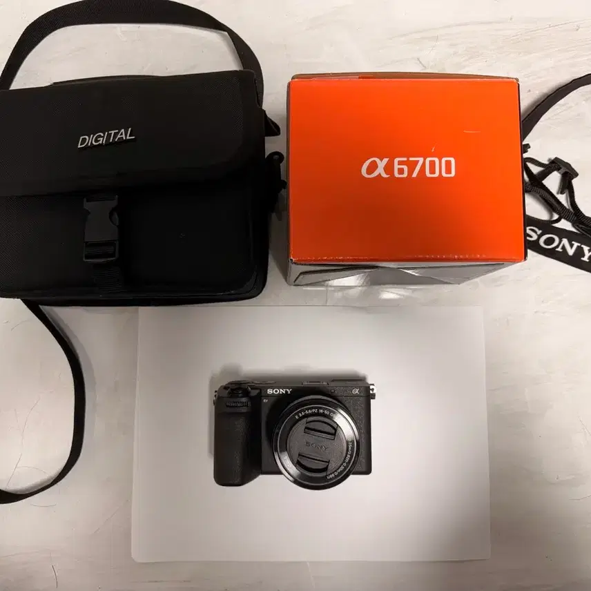 소니 A6700 카메라  렌즈 키트 풀박스 + 핸드폰용 짐벌 (나눔)