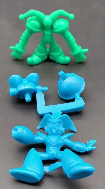 반다이 록맨 파이터즈 록맨 8 포르테/클라우맨+메트톨