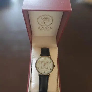 axes femme 아날로그 손목시계 화이트/블랙