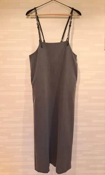 조정 가능 서스펜더 포함 슬릿 스커트 FREE SIZE 그레이 무지