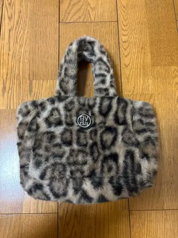 GYDA 레오파드 무늬 퍼 토트백