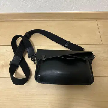 비어베리 DOUBLE FLAPS S 클러치백