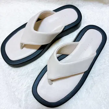 BAYFLOW 볼륨 플립플랍 L 통굽 바이컬러 베이플로우