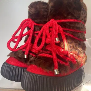 YELLO PAOTU FAUX FUR BOOTS S 사이즈