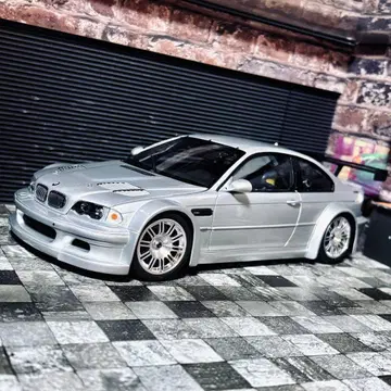 1/18 PMA BMW M3 GTR 2001