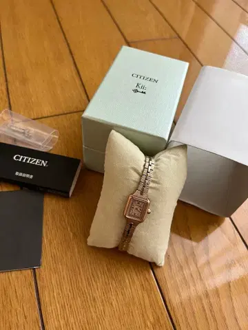 시티즌 CITIZEN Kii x HIROB 손목시계 골드 팔찌