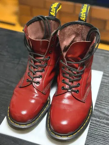 닥터마틴 1460 8홀 부츠 CHERRY RED 28cm