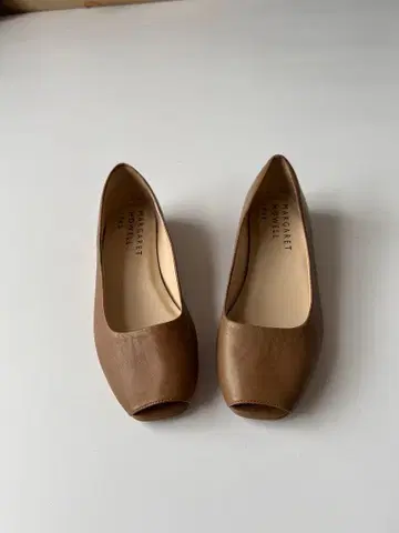 새상품급 MARGARET HOWELL 마가렛호웰 오픈토 23.0